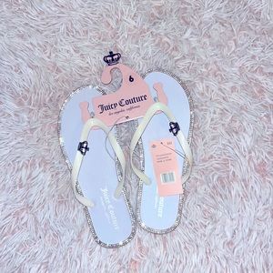 NWT  Juicy Couture Flippers